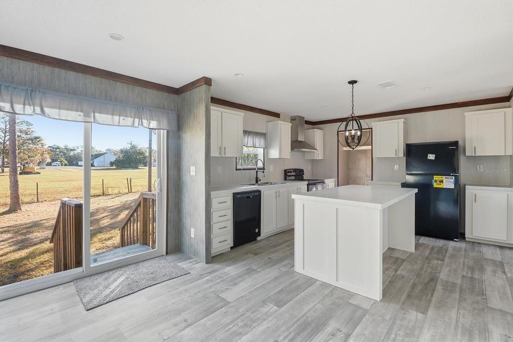 For Sale: $230,000 (3 beds, 2 baths, 1680 Square Feet)