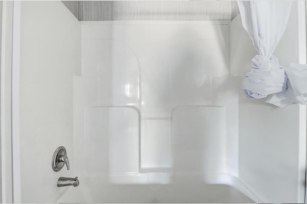 For Sale: $230,000 (3 beds, 2 baths, 1680 Square Feet)