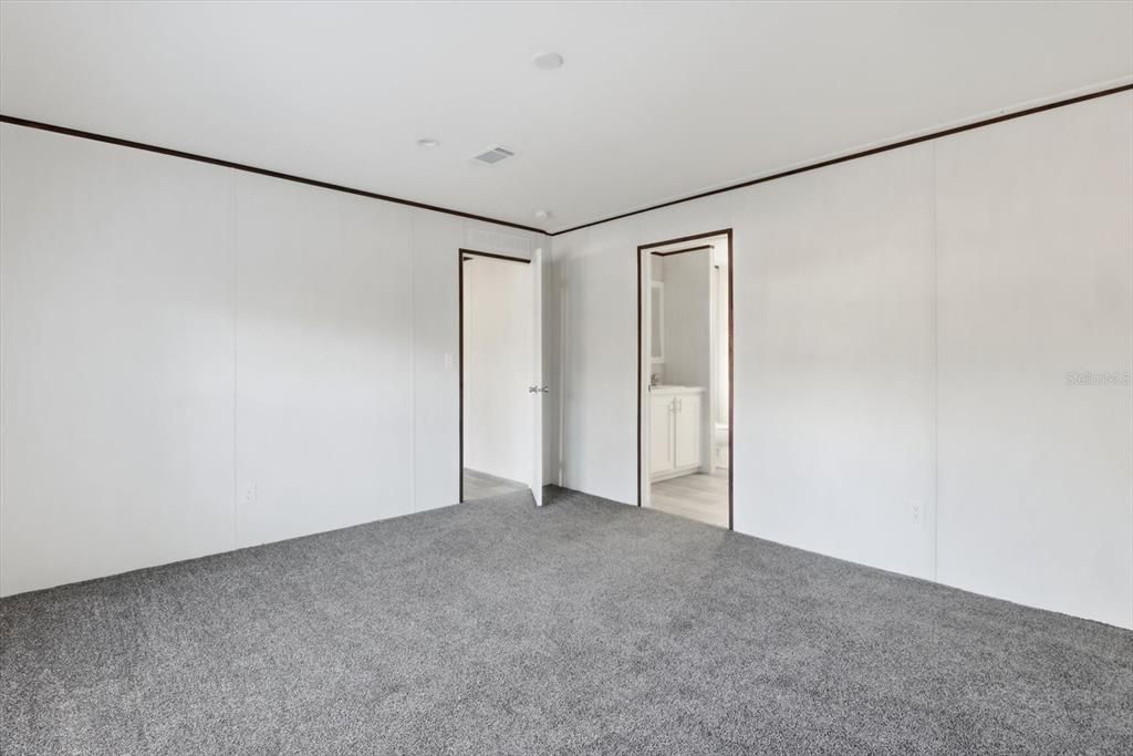 For Sale: $230,000 (3 beds, 2 baths, 1680 Square Feet)