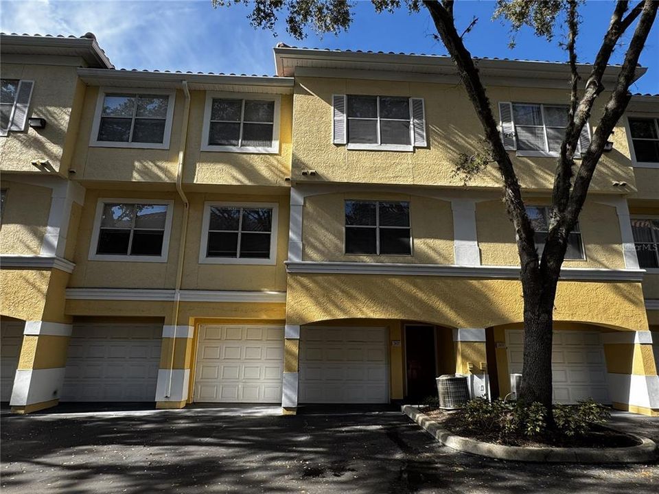 En Renta: $1,950 (2 camas, 2 baños, 1280 Pies cuadrados)