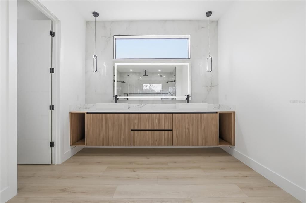 На продажу: $1,750,000 (4 спален, 3 ванн, 3900 Квадратных фут)