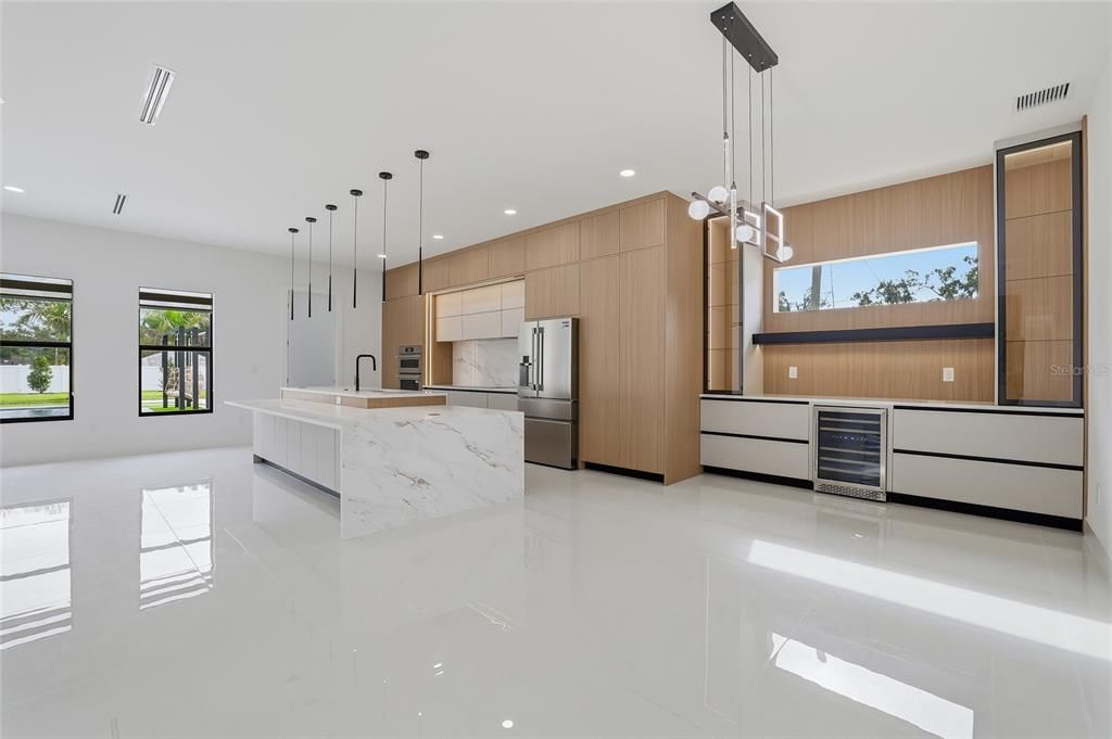 На продажу: $1,750,000 (4 спален, 3 ванн, 3900 Квадратных фут)