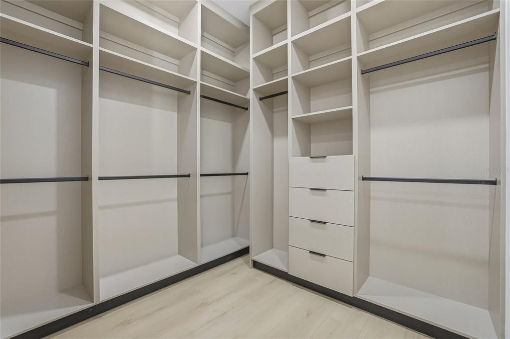 На продажу: $1,750,000 (4 спален, 3 ванн, 3900 Квадратных фут)