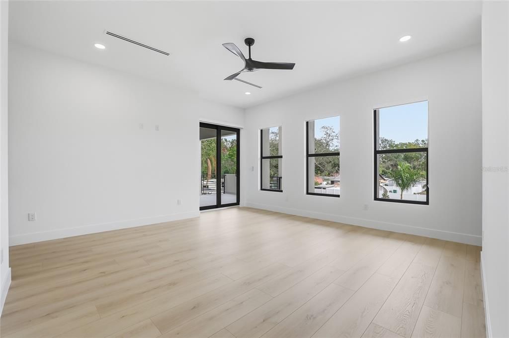 На продажу: $1,750,000 (4 спален, 3 ванн, 3900 Квадратных фут)