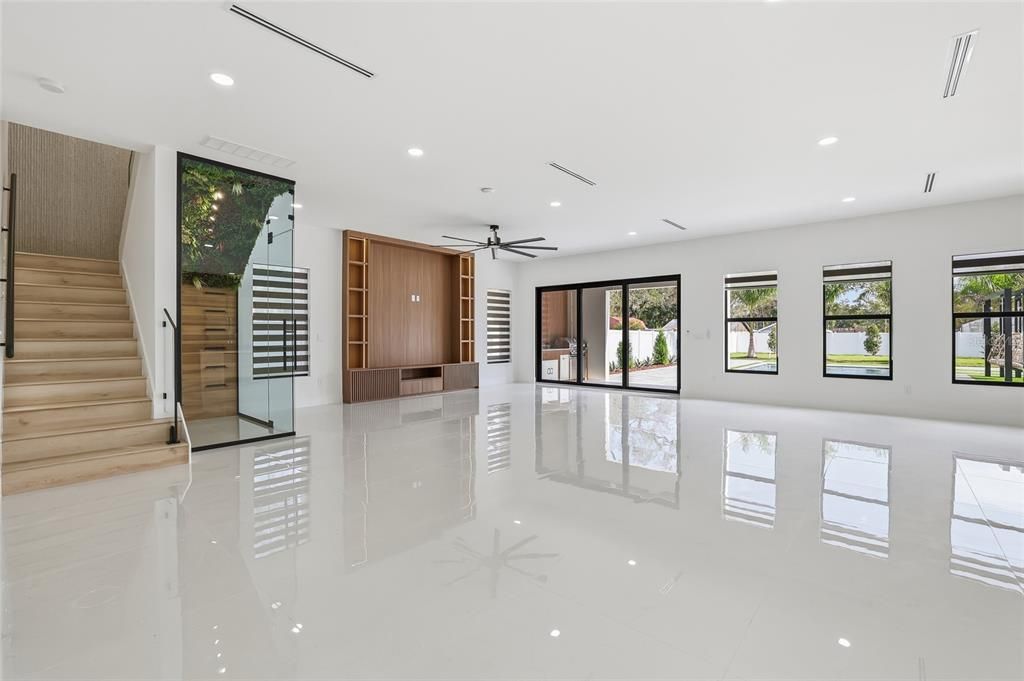 На продажу: $1,750,000 (4 спален, 3 ванн, 3900 Квадратных фут)