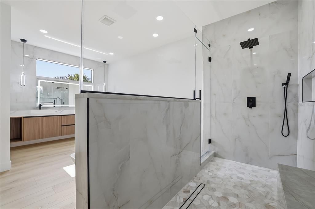 На продажу: $1,750,000 (4 спален, 3 ванн, 3900 Квадратных фут)