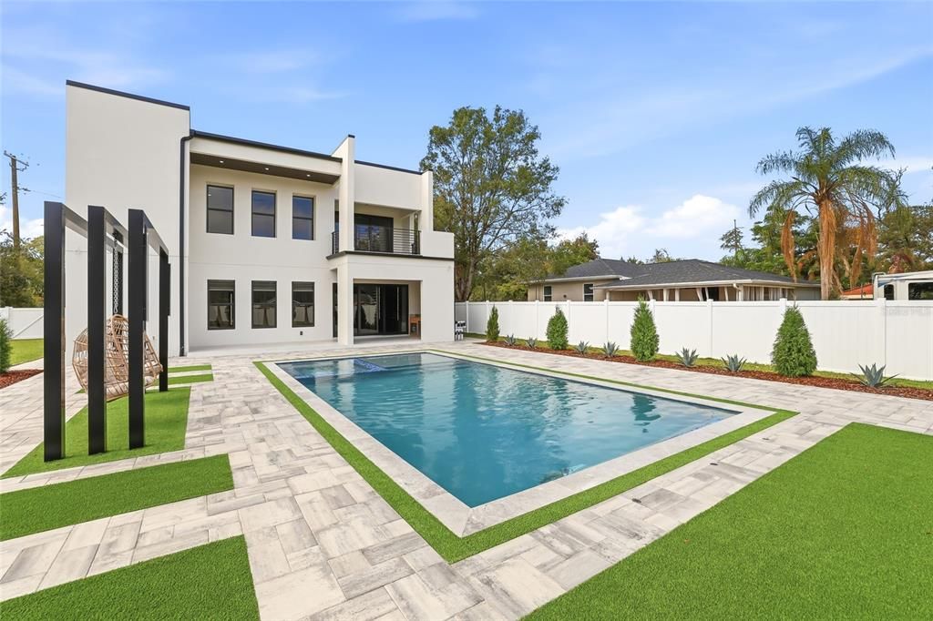 На продажу: $1,750,000 (4 спален, 3 ванн, 3900 Квадратных фут)