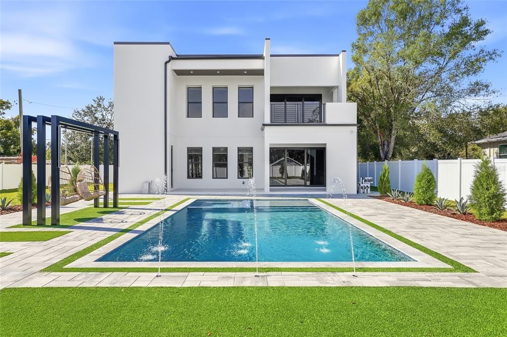 На продажу: $1,750,000 (4 спален, 3 ванн, 3900 Квадратных фут)