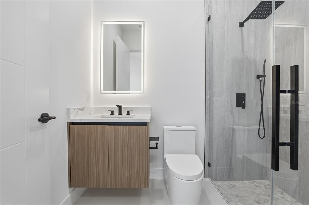 На продажу: $1,750,000 (4 спален, 3 ванн, 3900 Квадратных фут)