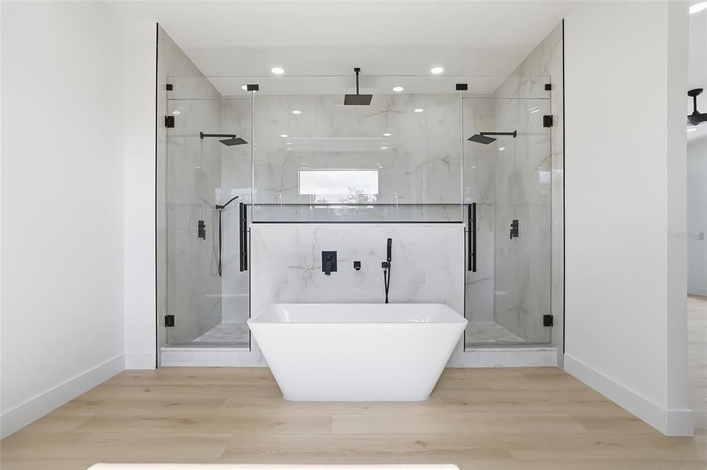 На продажу: $1,750,000 (4 спален, 3 ванн, 3900 Квадратных фут)