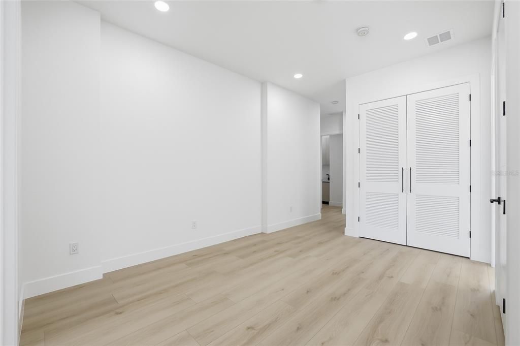 На продажу: $1,750,000 (4 спален, 3 ванн, 3900 Квадратных фут)