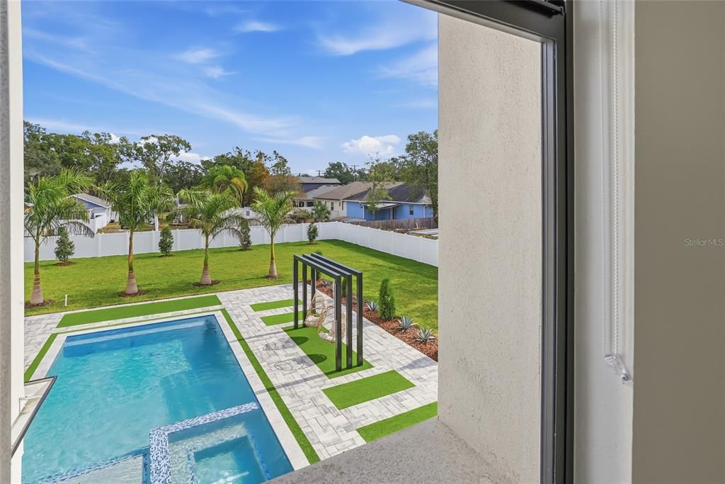 На продажу: $1,750,000 (4 спален, 3 ванн, 3900 Квадратных фут)