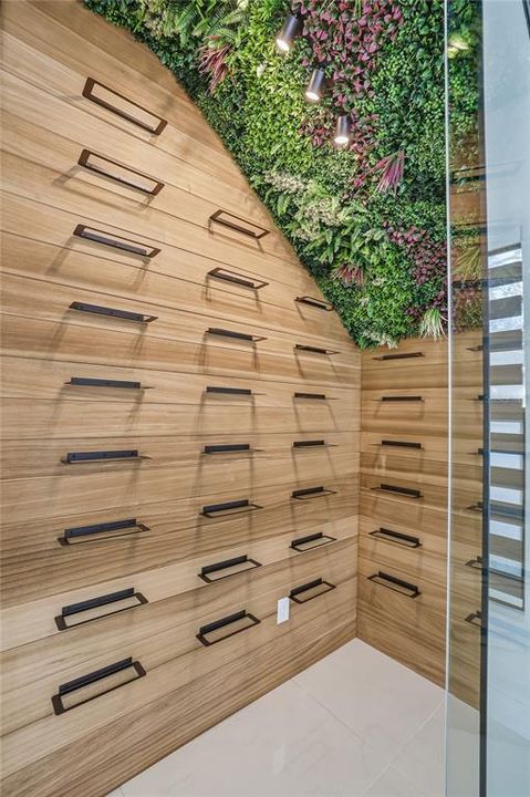 На продажу: $1,750,000 (4 спален, 3 ванн, 3900 Квадратных фут)