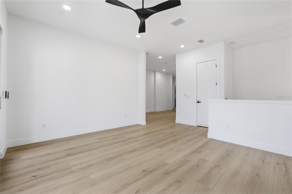 На продажу: $1,750,000 (4 спален, 3 ванн, 3900 Квадратных фут)