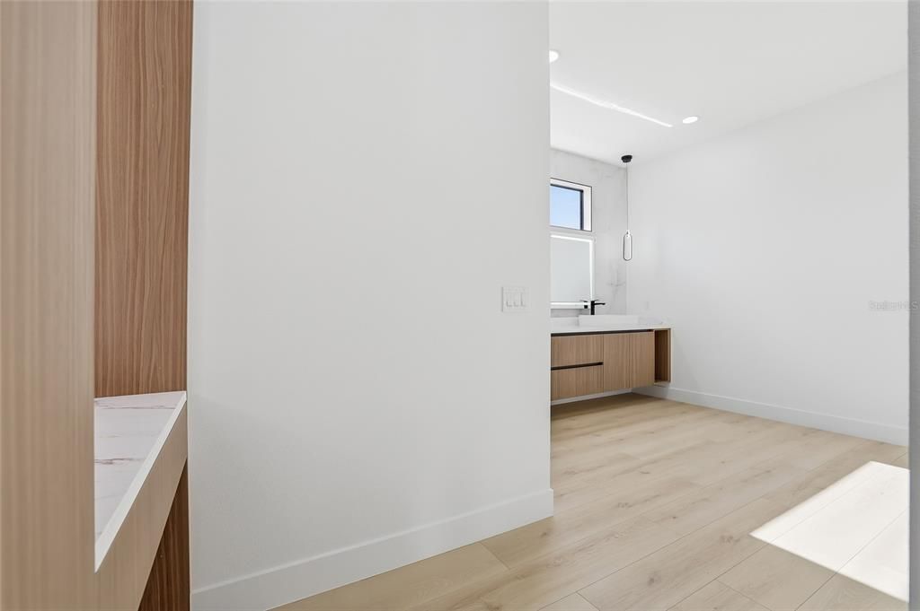 На продажу: $1,750,000 (4 спален, 3 ванн, 3900 Квадратных фут)