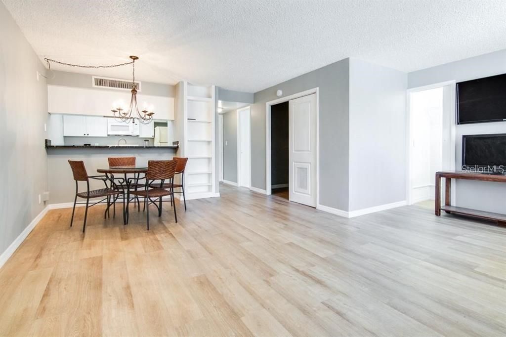 For Rent: $1,400 (1 beds, 1 baths, 565 Square Feet)