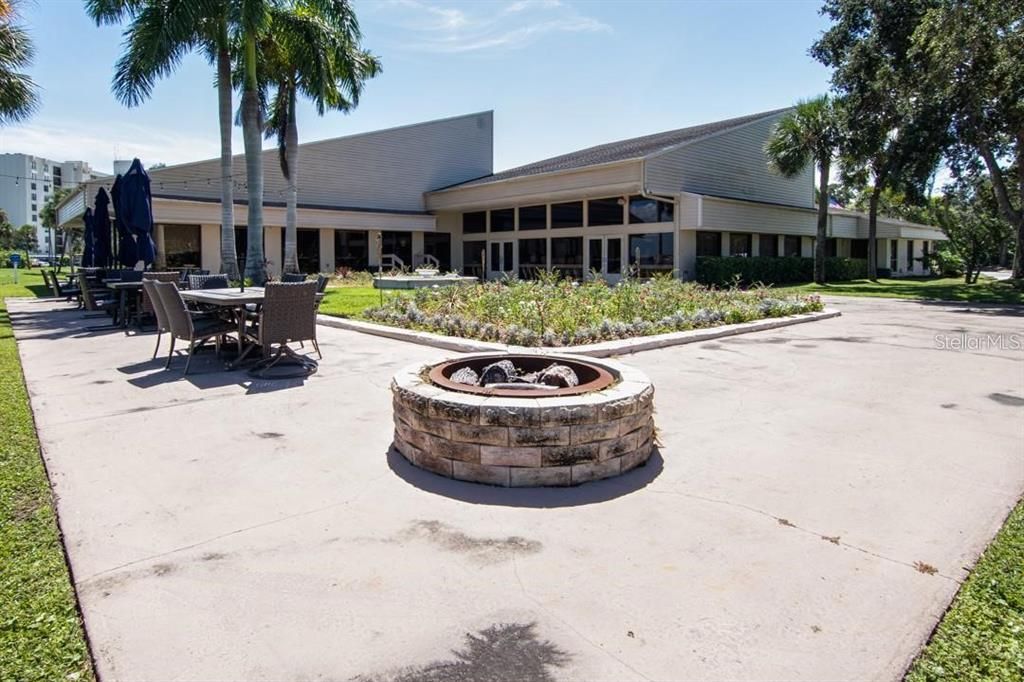 For Rent: $1,400 (1 beds, 1 baths, 565 Square Feet)