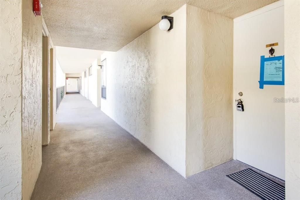 For Rent: $1,400 (1 beds, 1 baths, 565 Square Feet)