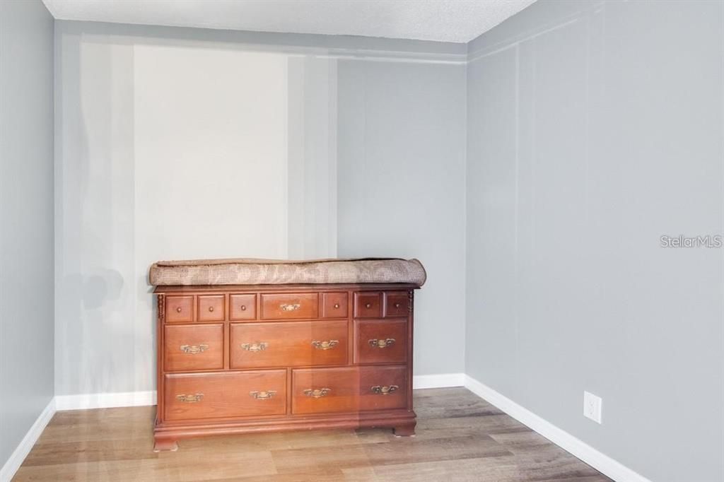 For Rent: $1,400 (1 beds, 1 baths, 565 Square Feet)