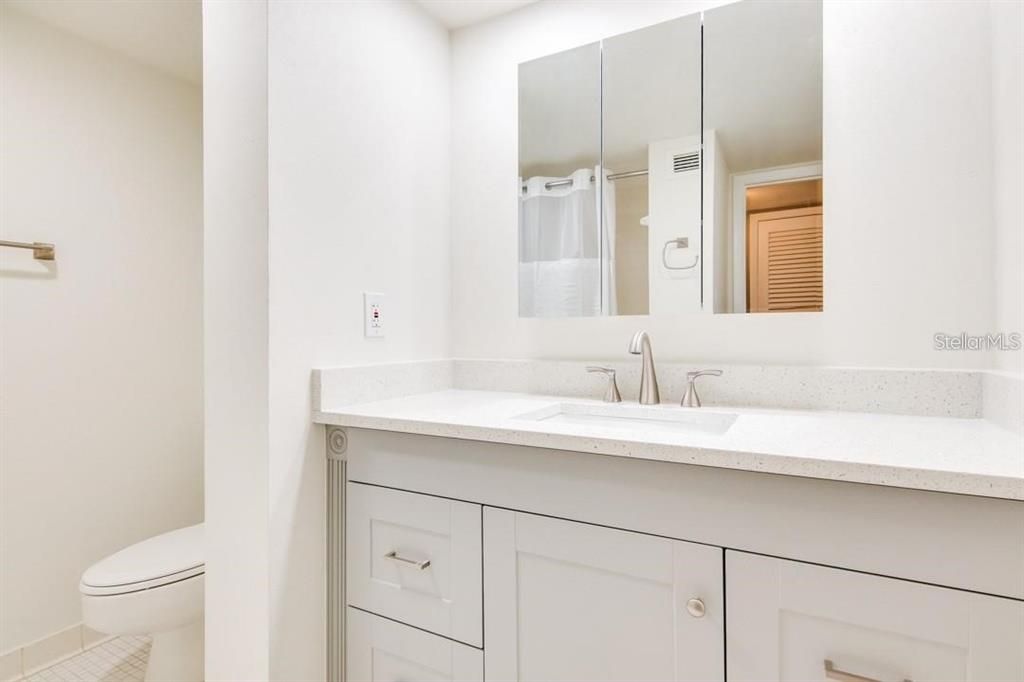 For Rent: $1,400 (1 beds, 1 baths, 565 Square Feet)