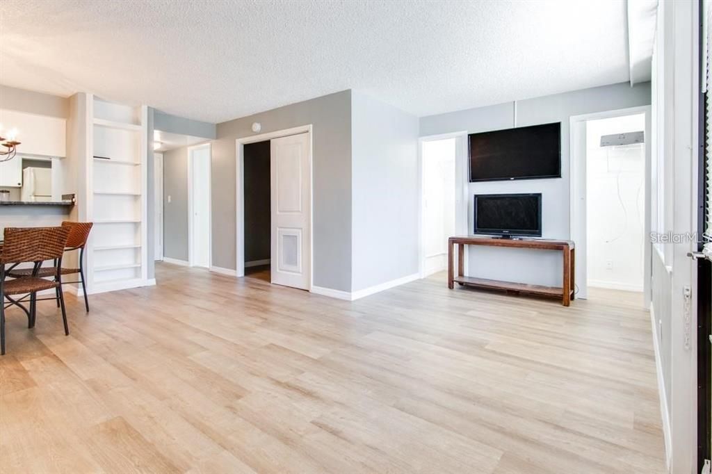 For Rent: $1,400 (1 beds, 1 baths, 565 Square Feet)