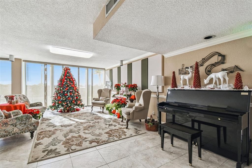 For Sale: $150,000 (2 beds, 2 baths, 1347 Square Feet)