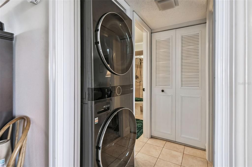 For Sale: $150,000 (2 beds, 2 baths, 1347 Square Feet)