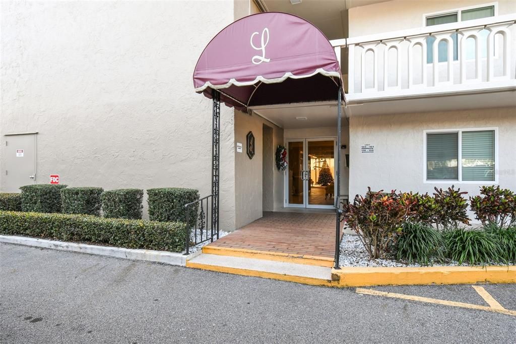 For Sale: $150,000 (2 beds, 2 baths, 1347 Square Feet)