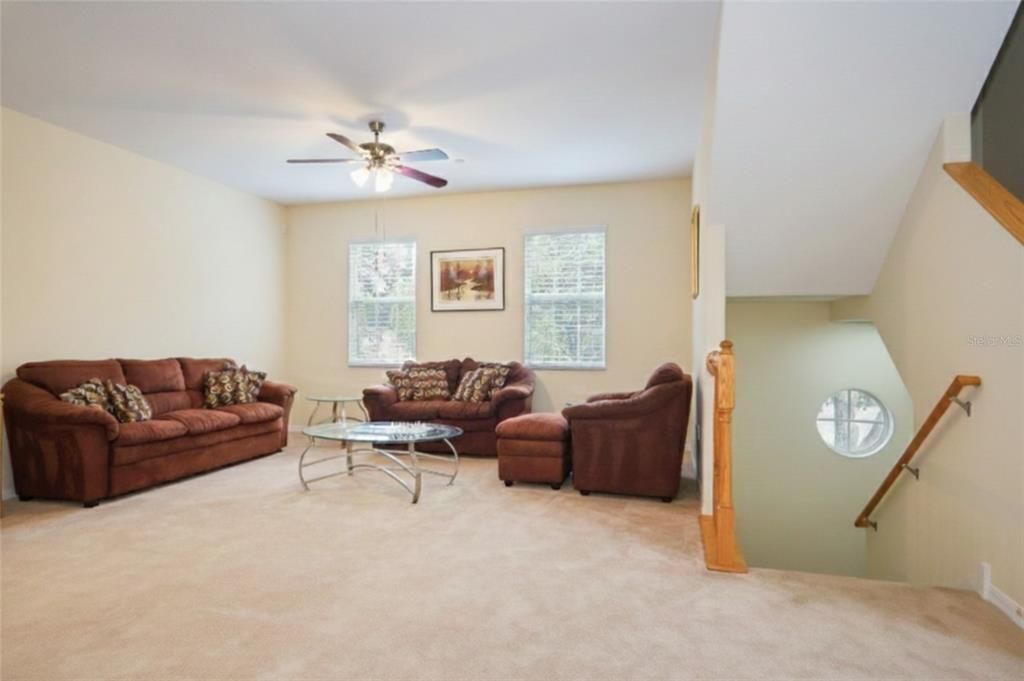 En Venta: $425,000 (4 camas, 3 baños, 2628 Pies cuadrados)