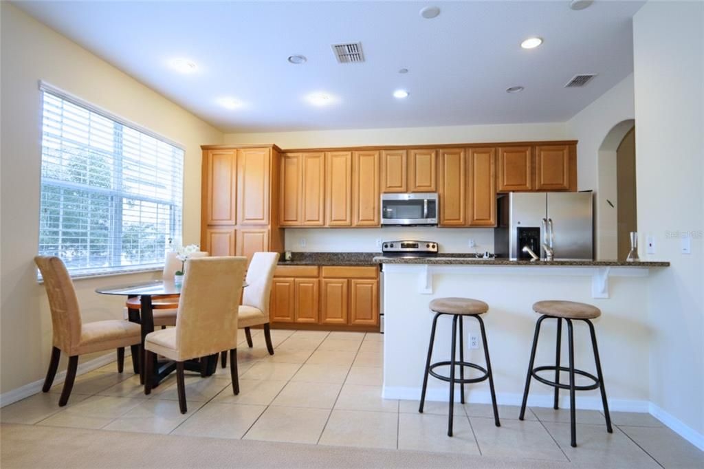 En Venta: $425,000 (4 camas, 3 baños, 2628 Pies cuadrados)