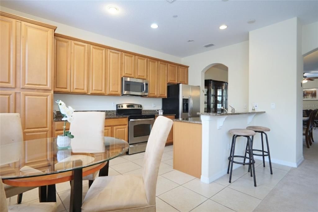 En Venta: $425,000 (4 camas, 3 baños, 2628 Pies cuadrados)