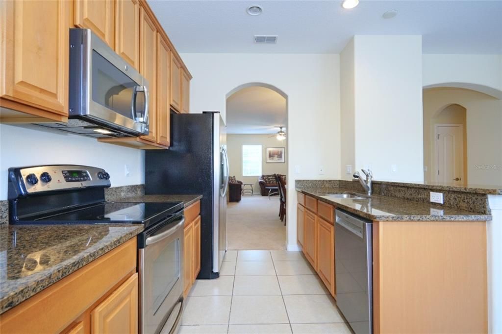 En Venta: $425,000 (4 camas, 3 baños, 2628 Pies cuadrados)