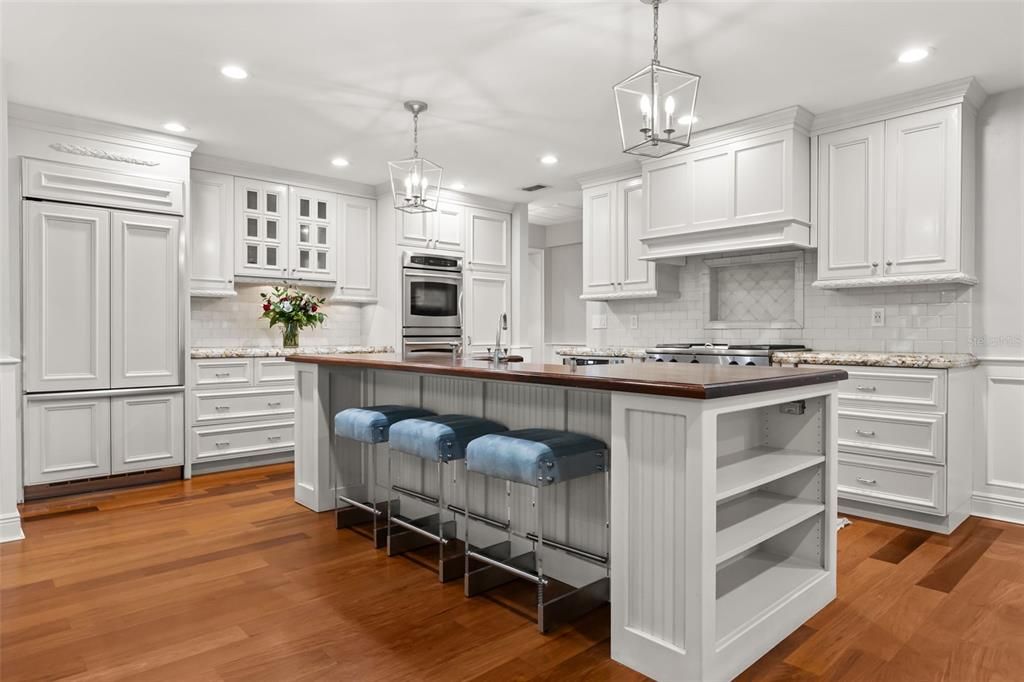 For Rent: $10,950 (4 beds, 3 baths, 2918 Square Feet)