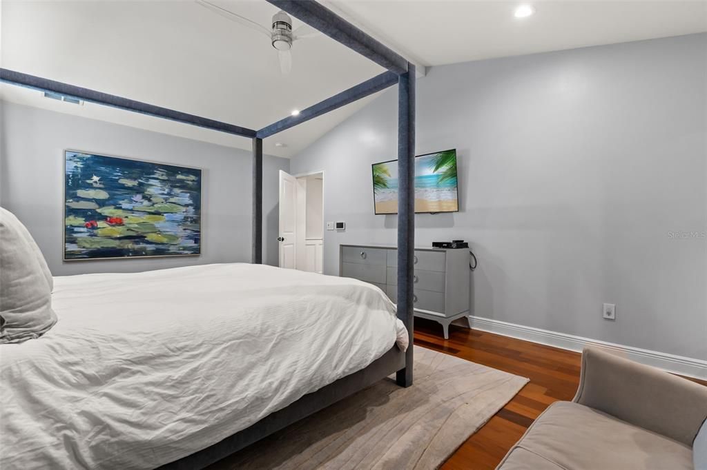 For Rent: $10,950 (4 beds, 3 baths, 2918 Square Feet)