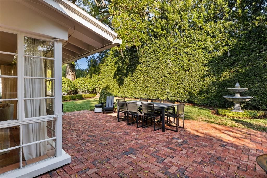 For Rent: $10,950 (4 beds, 3 baths, 2918 Square Feet)