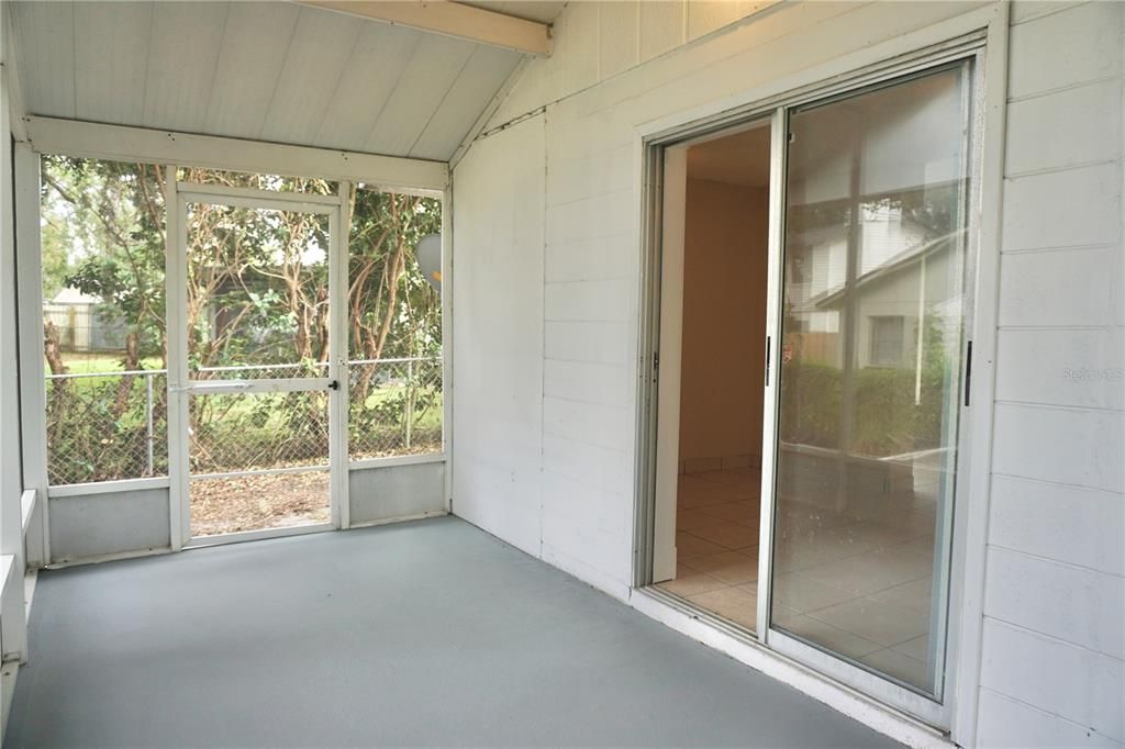 For Rent: $1,600 (3 beds, 2 baths, 1143 Square Feet)