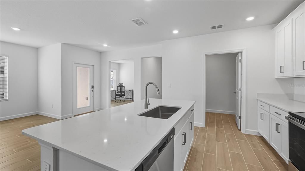 En Venta: $279,900 (2 camas, 2 baños, 1616 Pies cuadrados)