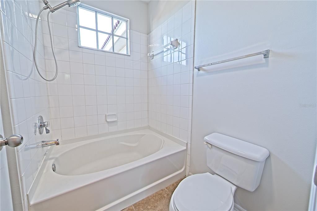 出租: $2,195 (2 贝兹, 2 浴室, 1246 平方英尺)