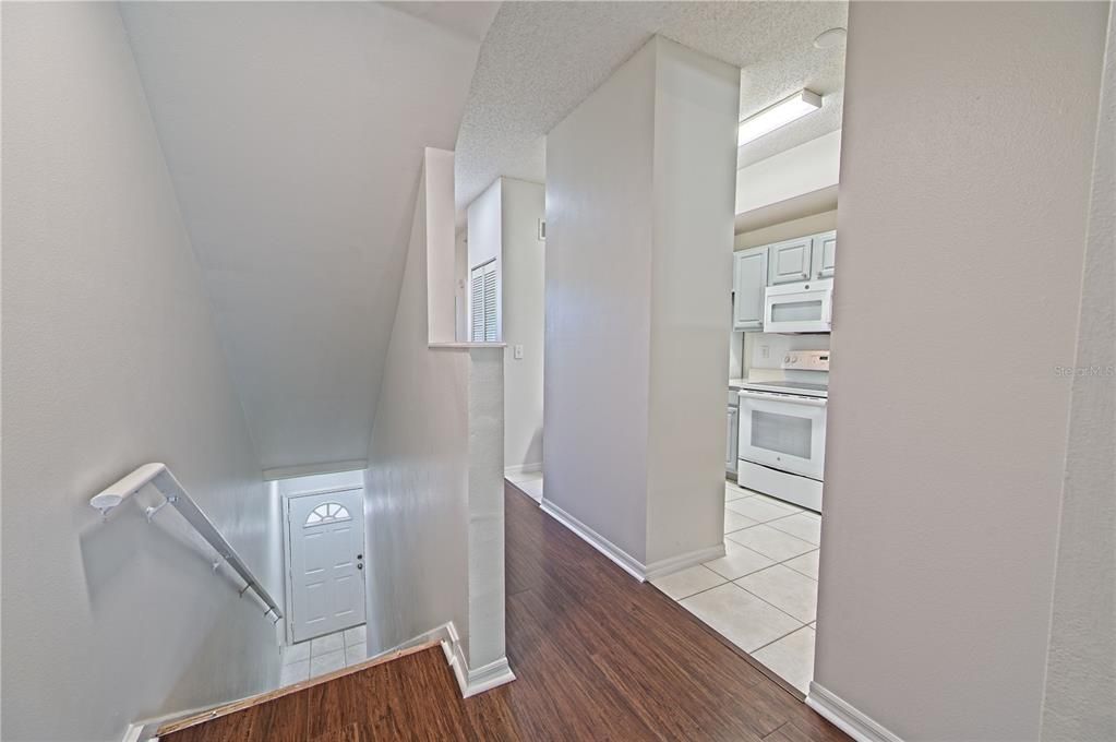 出租: $2,195 (2 贝兹, 2 浴室, 1246 平方英尺)