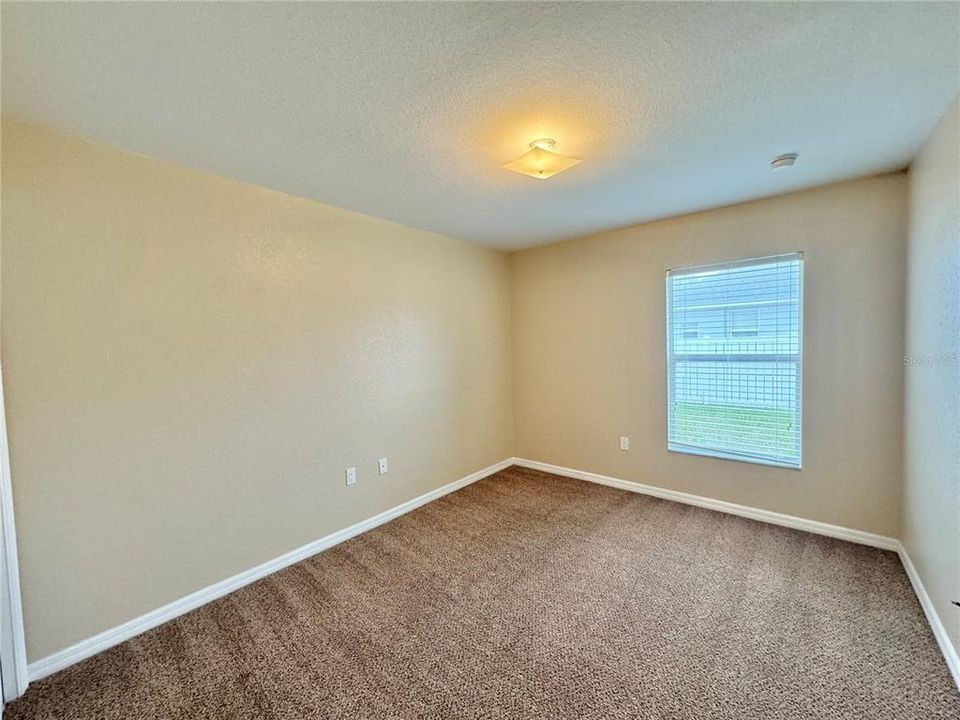 For Rent: $1,900 (3 beds, 2 baths, 1848 Square Feet)