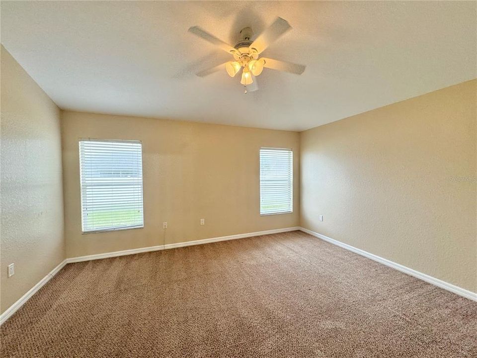 For Rent: $1,900 (3 beds, 2 baths, 1848 Square Feet)