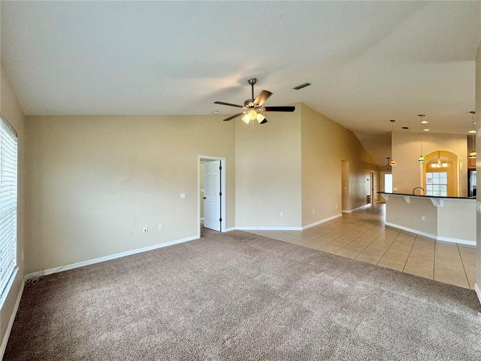 For Rent: $1,900 (3 beds, 2 baths, 1848 Square Feet)