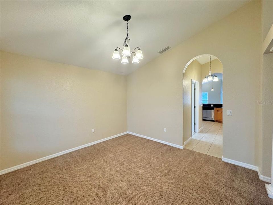 For Rent: $1,900 (3 beds, 2 baths, 1848 Square Feet)