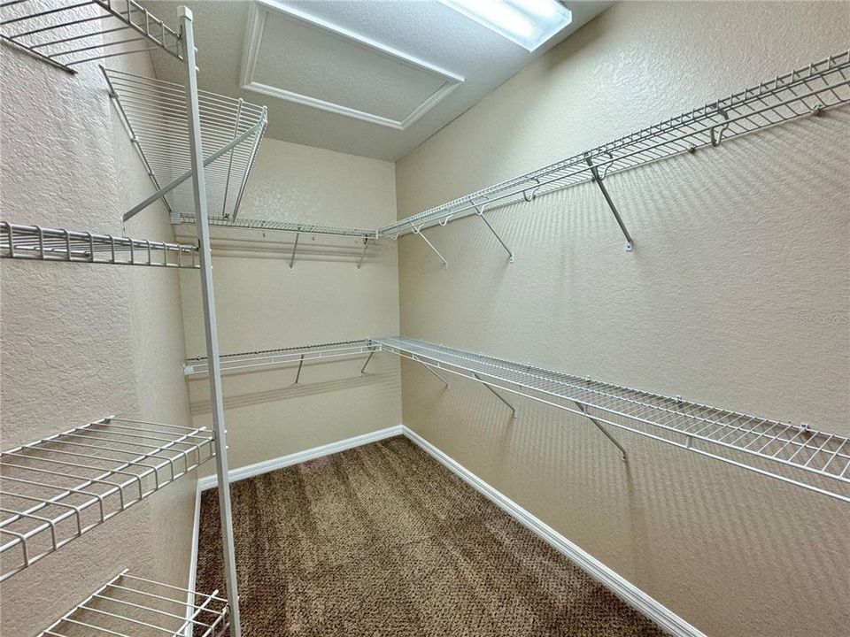 For Rent: $1,900 (3 beds, 2 baths, 1848 Square Feet)