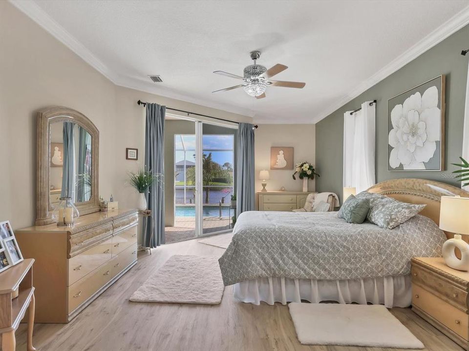 На продажу: $639,900 (3 спален, 2 ванн, 2011 Квадратных фут)