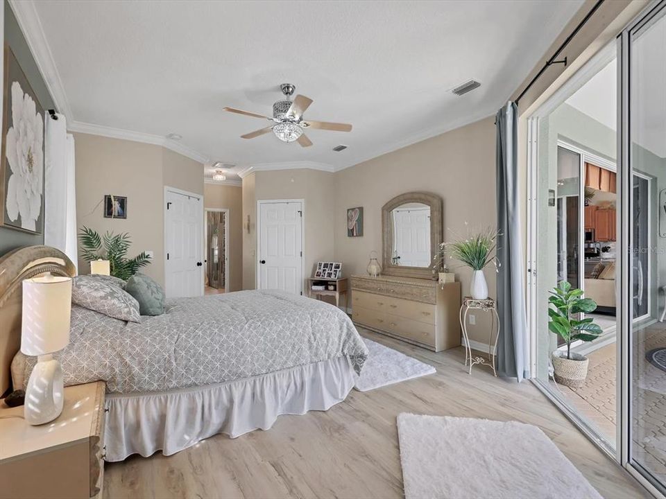 На продажу: $639,900 (3 спален, 2 ванн, 2011 Квадратных фут)