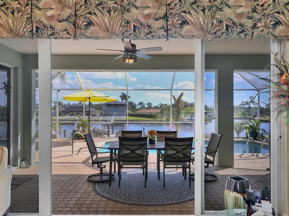 На продажу: $639,900 (3 спален, 2 ванн, 2011 Квадратных фут)