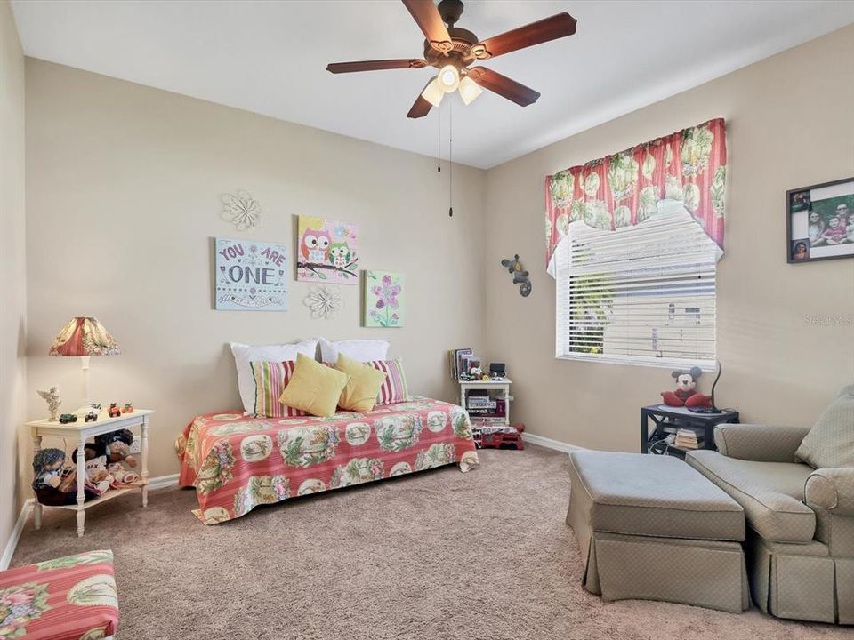 На продажу: $639,900 (3 спален, 2 ванн, 2011 Квадратных фут)