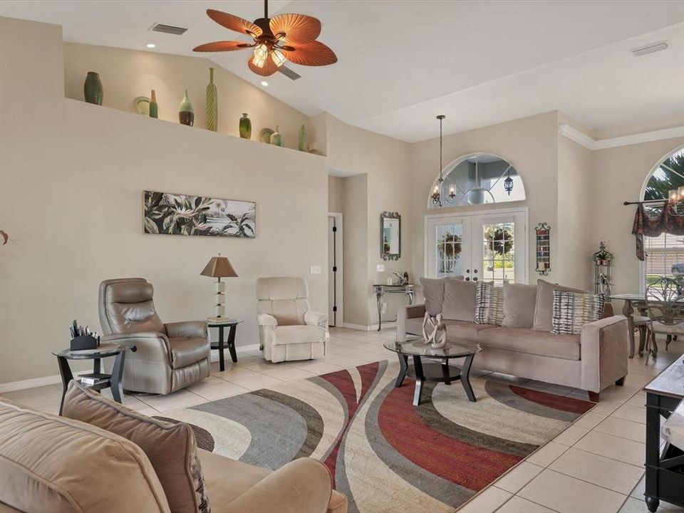 На продажу: $639,900 (3 спален, 2 ванн, 2011 Квадратных фут)