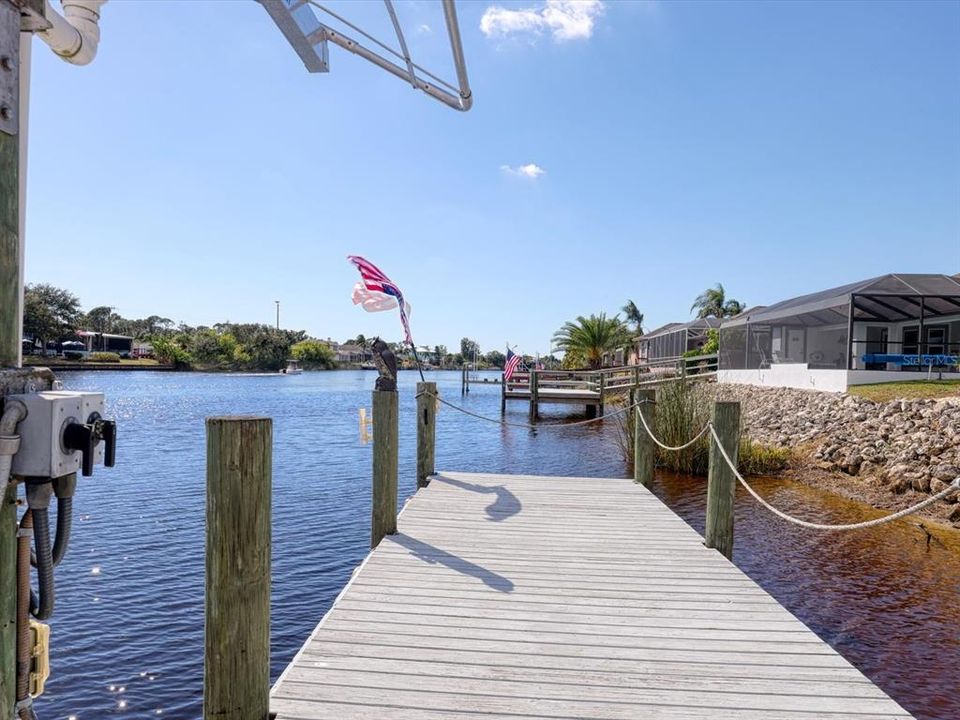 На продажу: $639,900 (3 спален, 2 ванн, 2011 Квадратных фут)